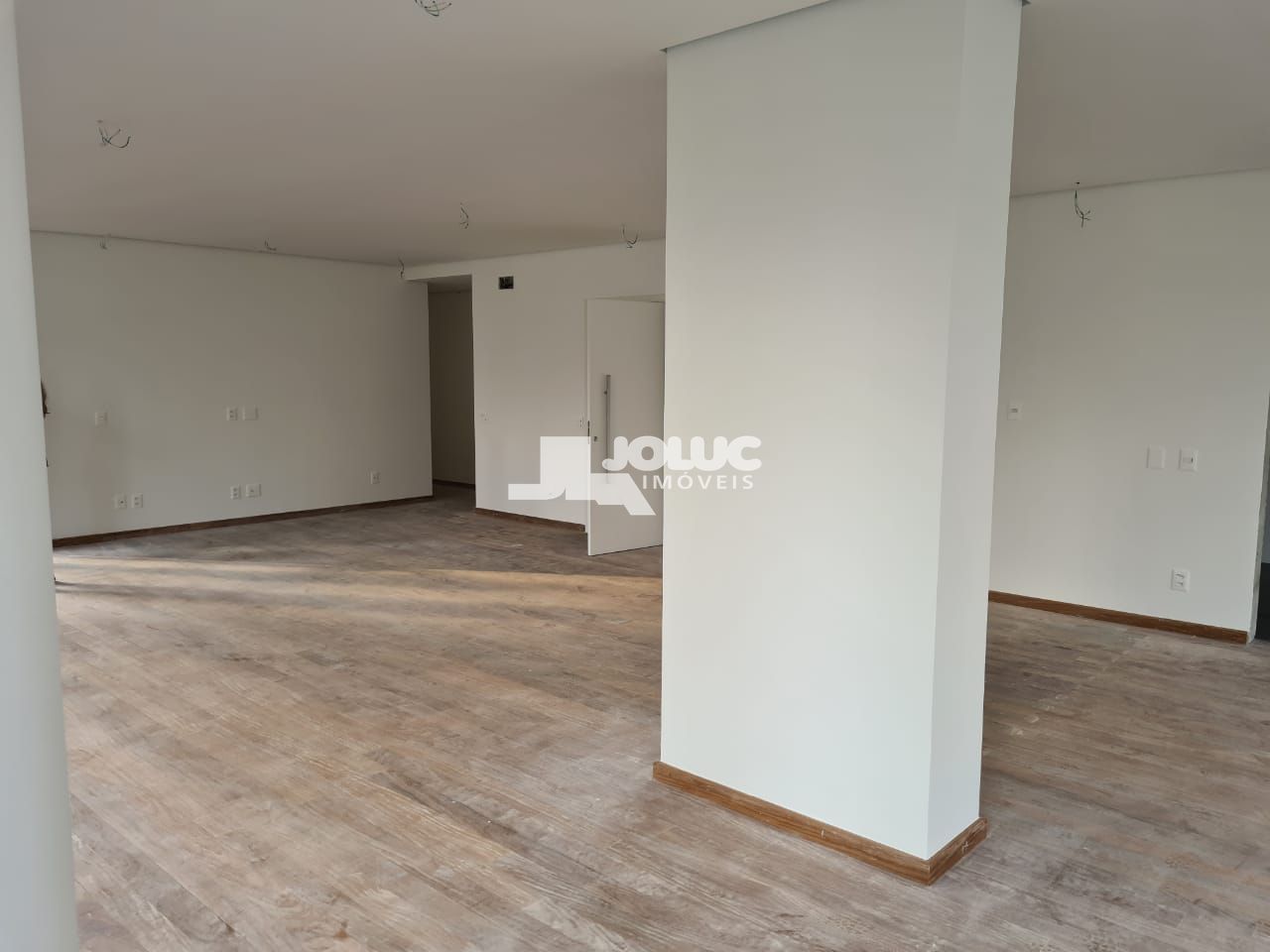 Apartamento à venda com 3 quartos, 205m² - Foto 18