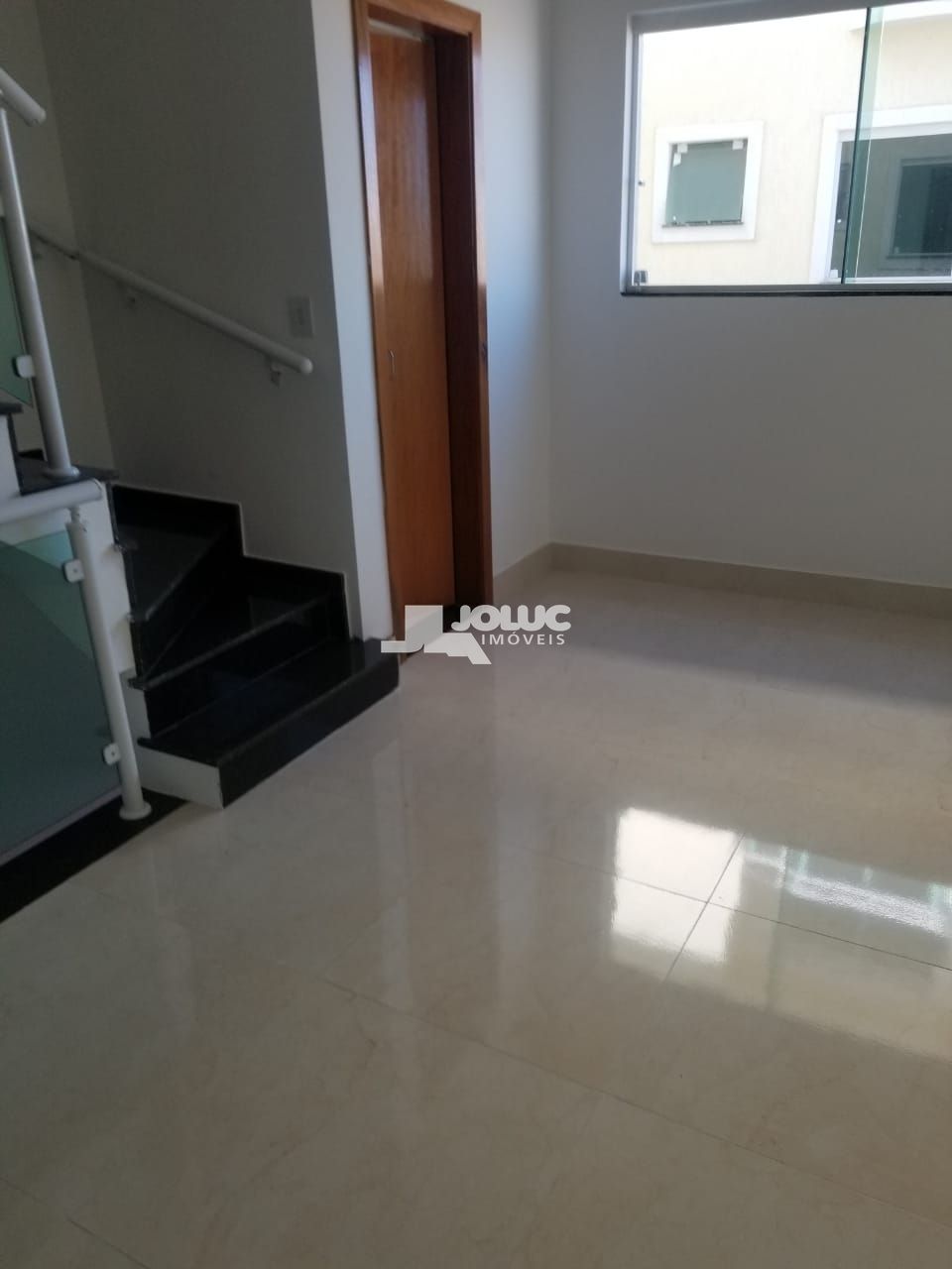 Sobrado à venda com 2 quartos, 60m² - Foto 2