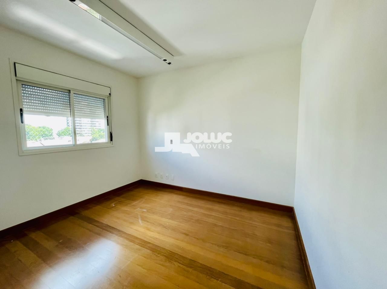 Apartamento à venda com 3 quartos, 215m² - Foto 9