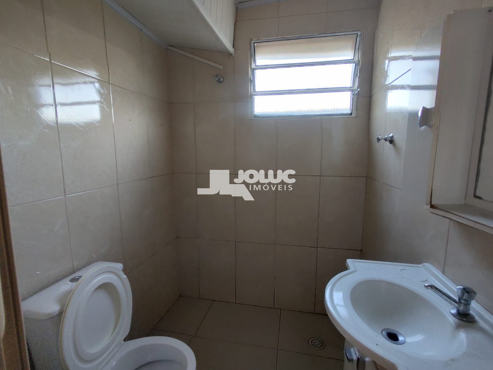 Casa à venda com 2 quartos, 145m² - Foto 4