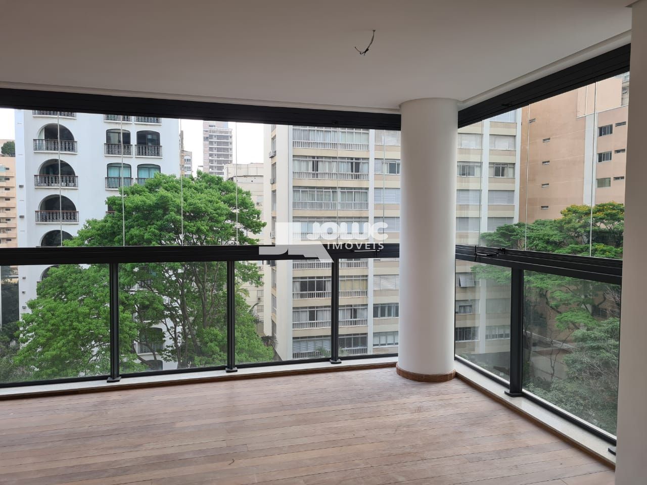 Apartamento à venda com 3 quartos, 205m² - Foto 10