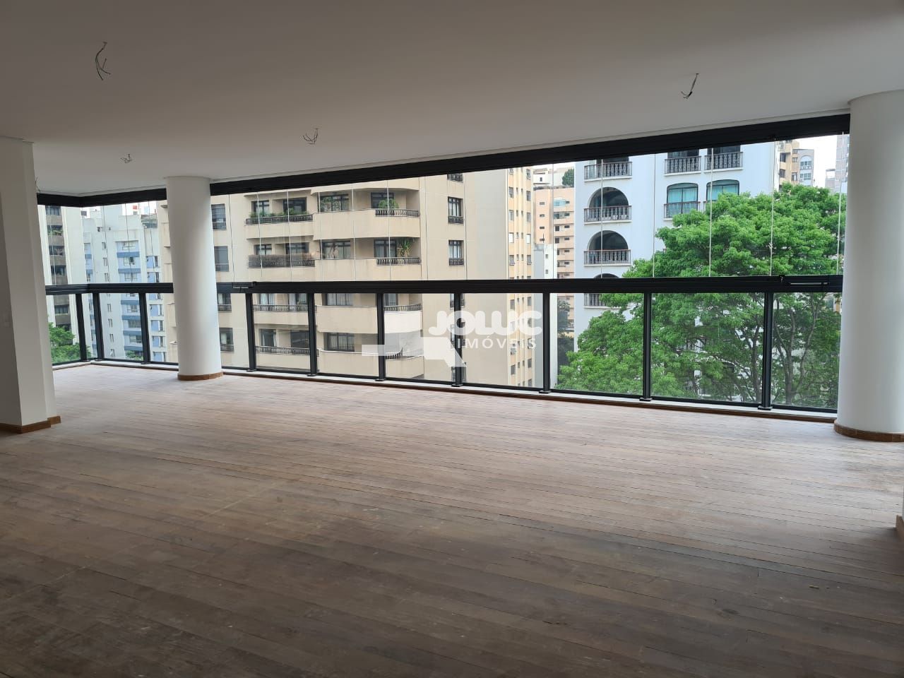 Apartamento à venda com 3 quartos, 205m² - Foto 9