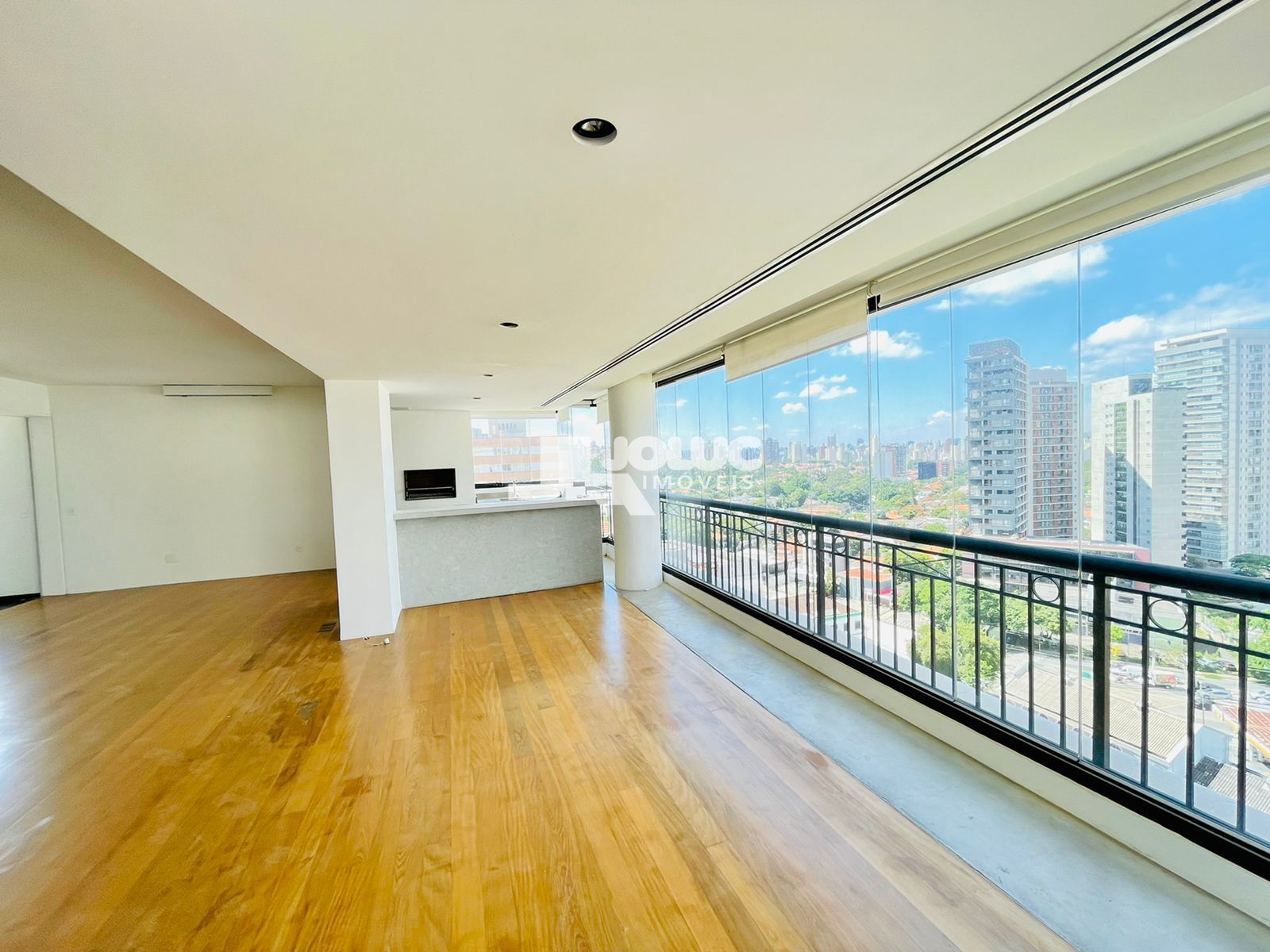 Apartamento à venda com 3 quartos, 215m² - Foto 8