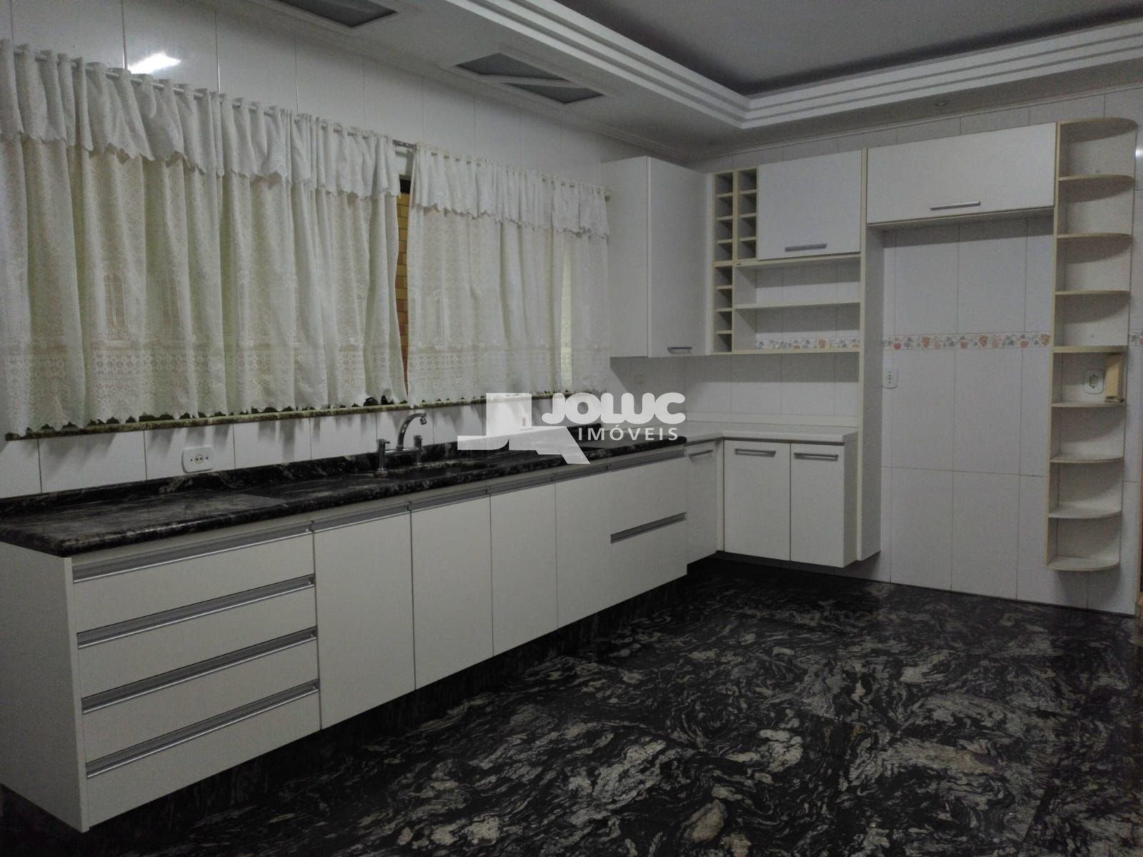 Sobrado à venda com 3 quartos, 160m² - Foto 3