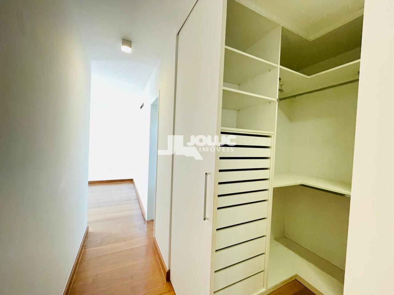 Apartamento à venda com 3 quartos, 215m² - Foto 28