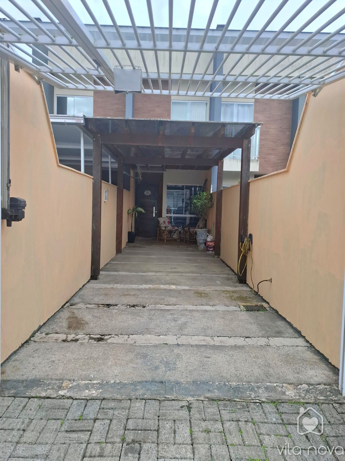 Sobrado Geminado à venda no Vila Nova