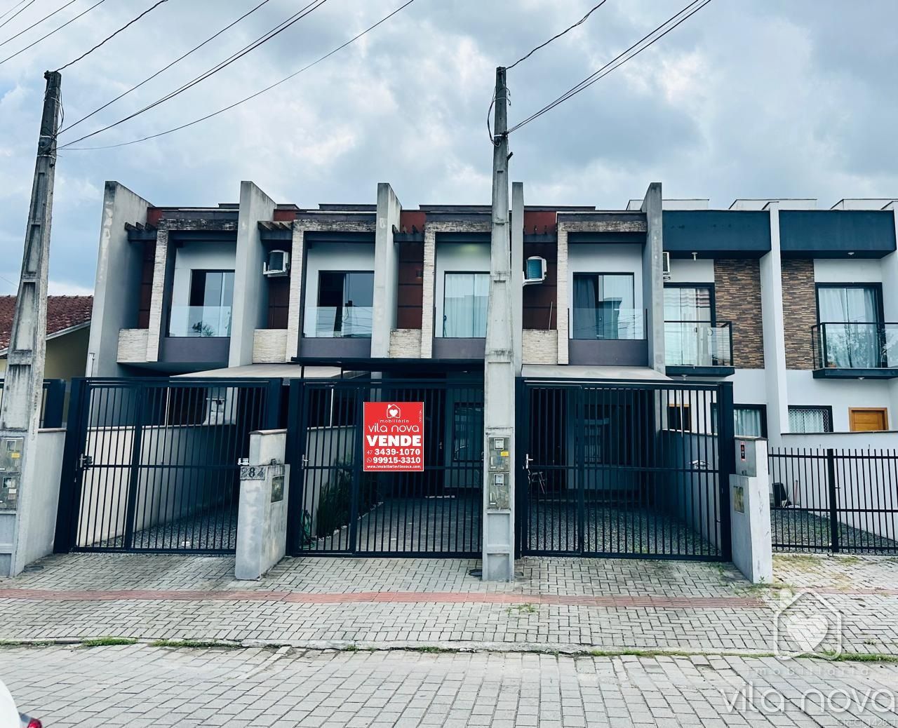 Sobrado Geminado à venda no Vila Nova