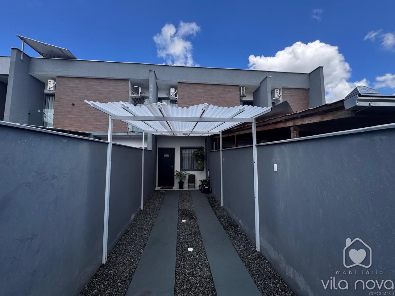 Sobrado Geminado à venda no Vila Nova