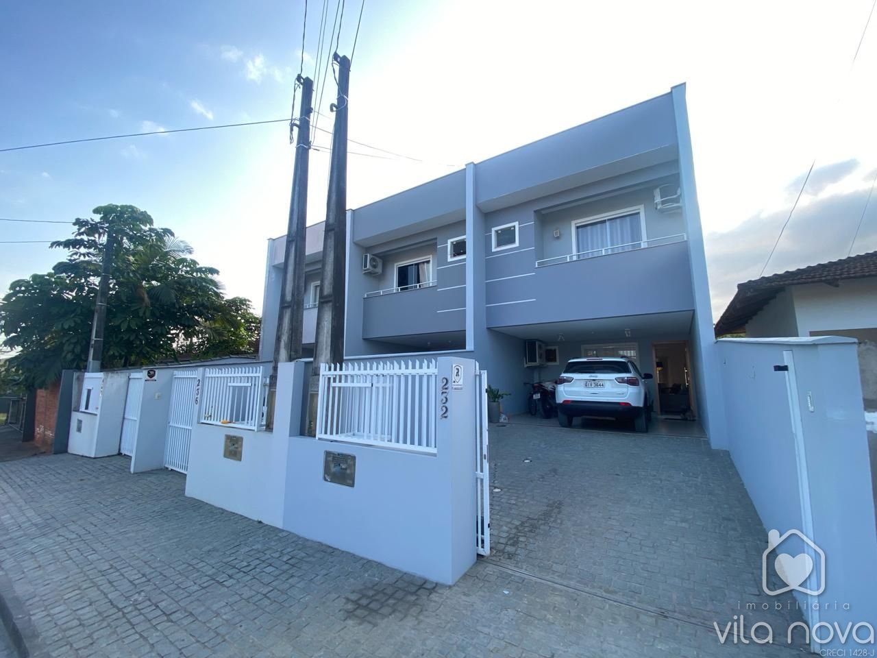 Sobrado Geminado à venda no Vila Nova