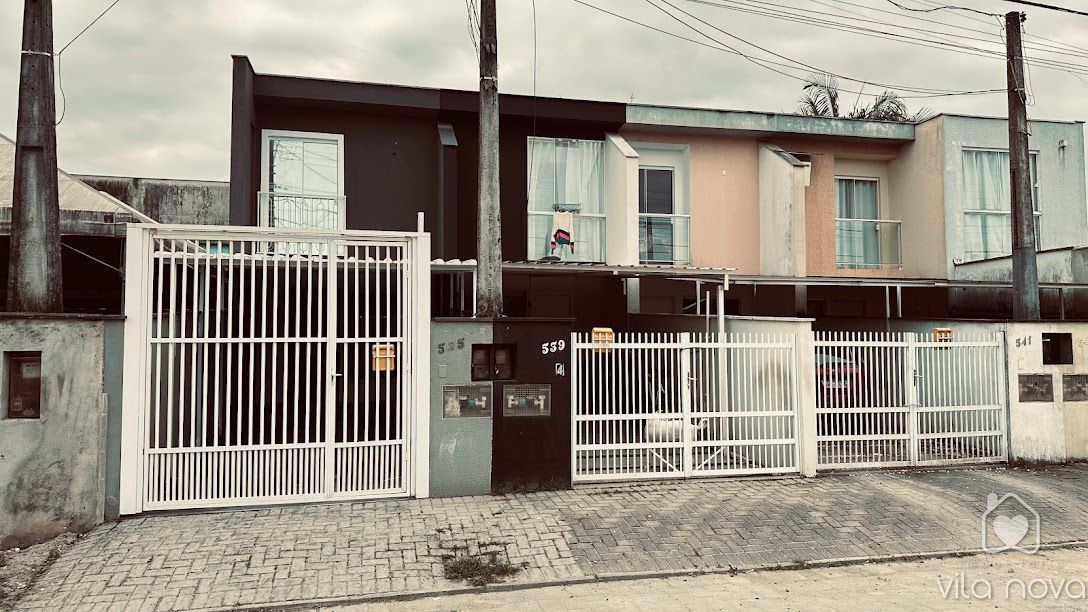 Sobrado Geminado à venda no Vila Nova