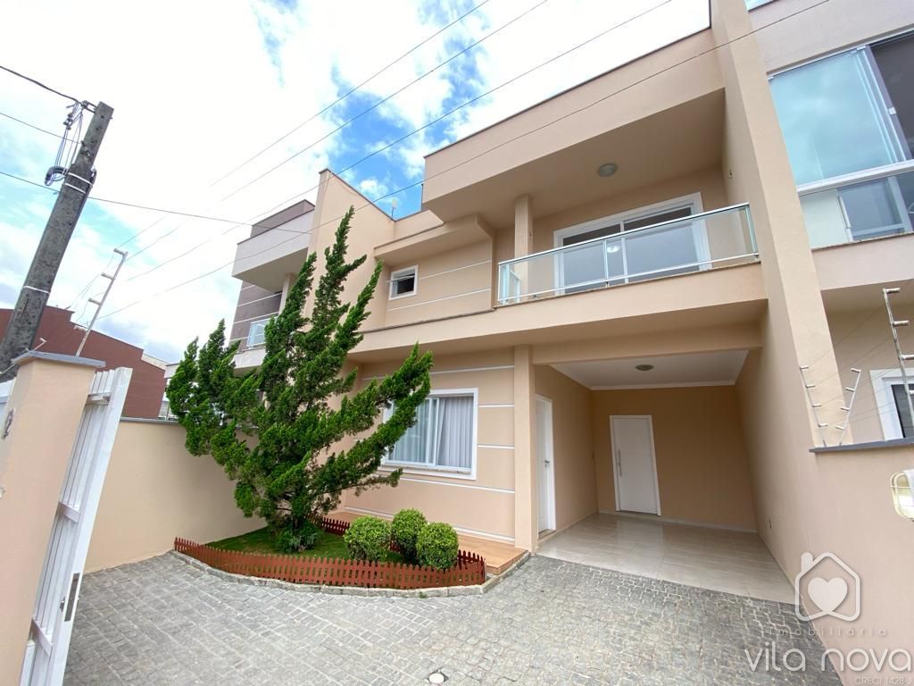 Sobrado Geminado à venda no Vila Nova