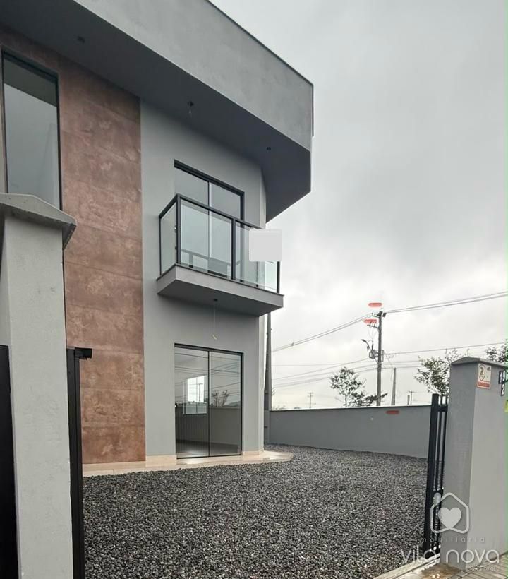 Sobrado Geminado Esquina à venda no Vila Nova