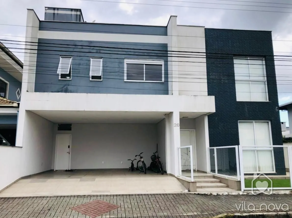 Sobrado à venda em Condomínio Fechado no Vila Nova