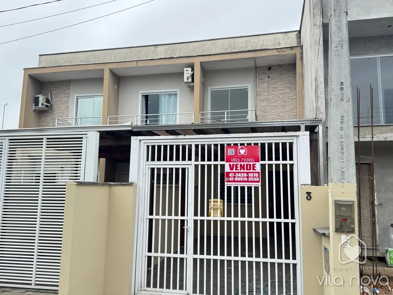 Sobrado Geminado à venda no Vila Nova