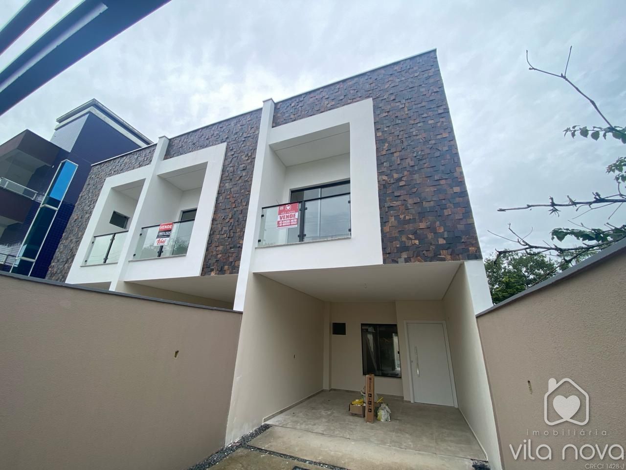 Sobrado Geminado à venda no Vila Nova