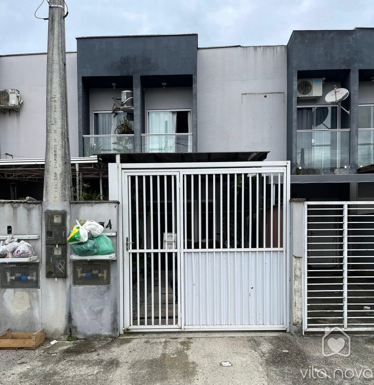 Sobrado Geminado à venda no Vila Nova