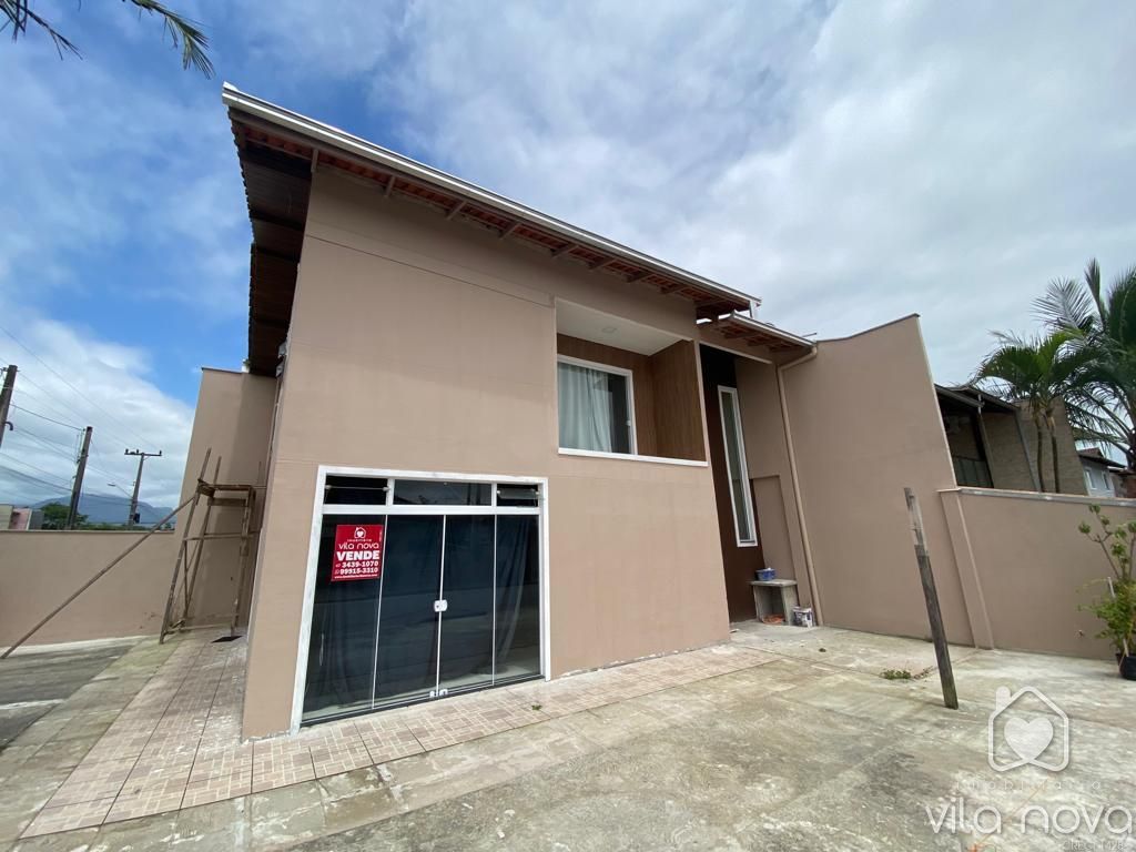 Sobrado averbado à venda no Vila Nova