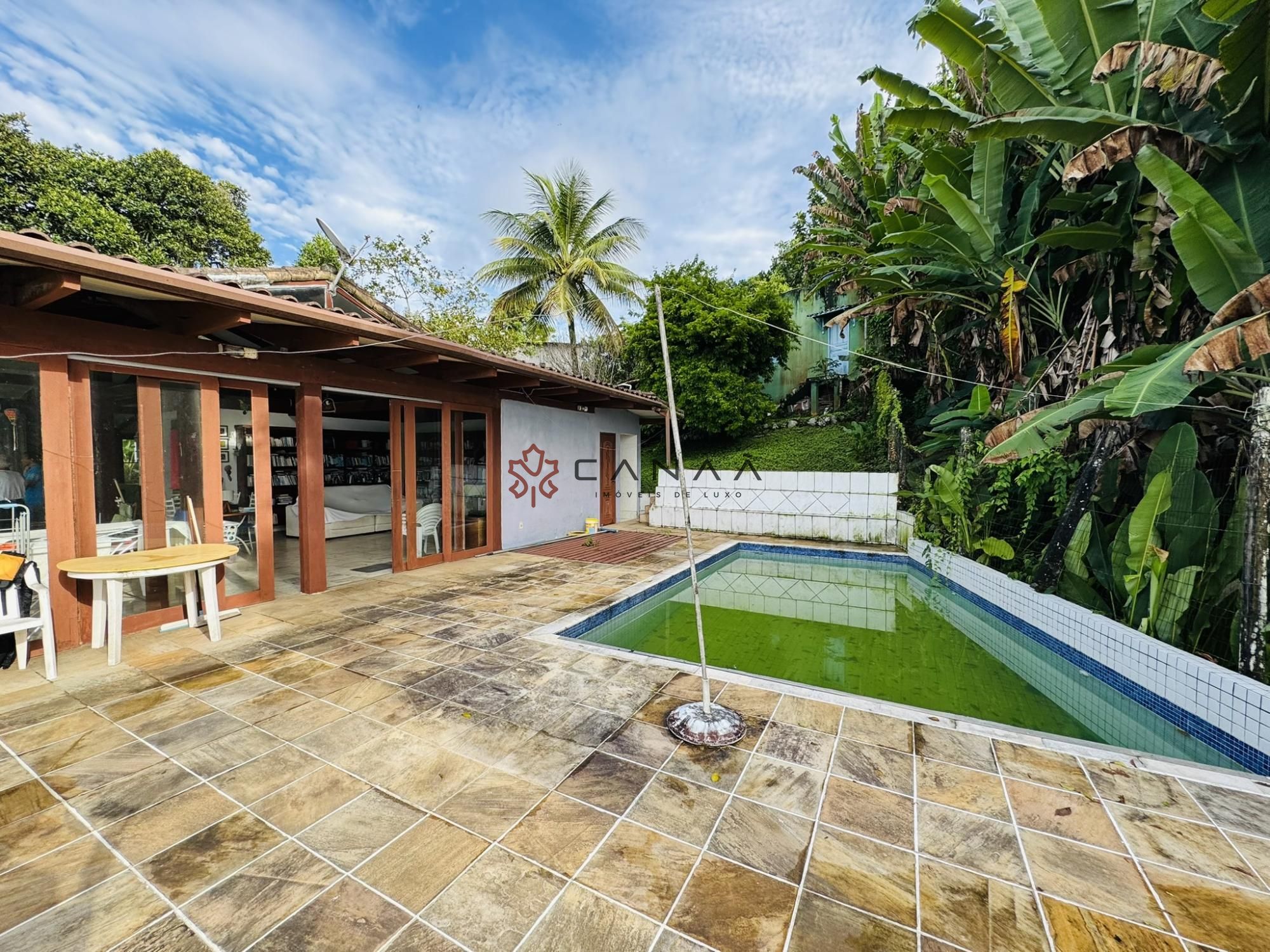 Casa à venda com 2 quartos, 333m² - Foto 6