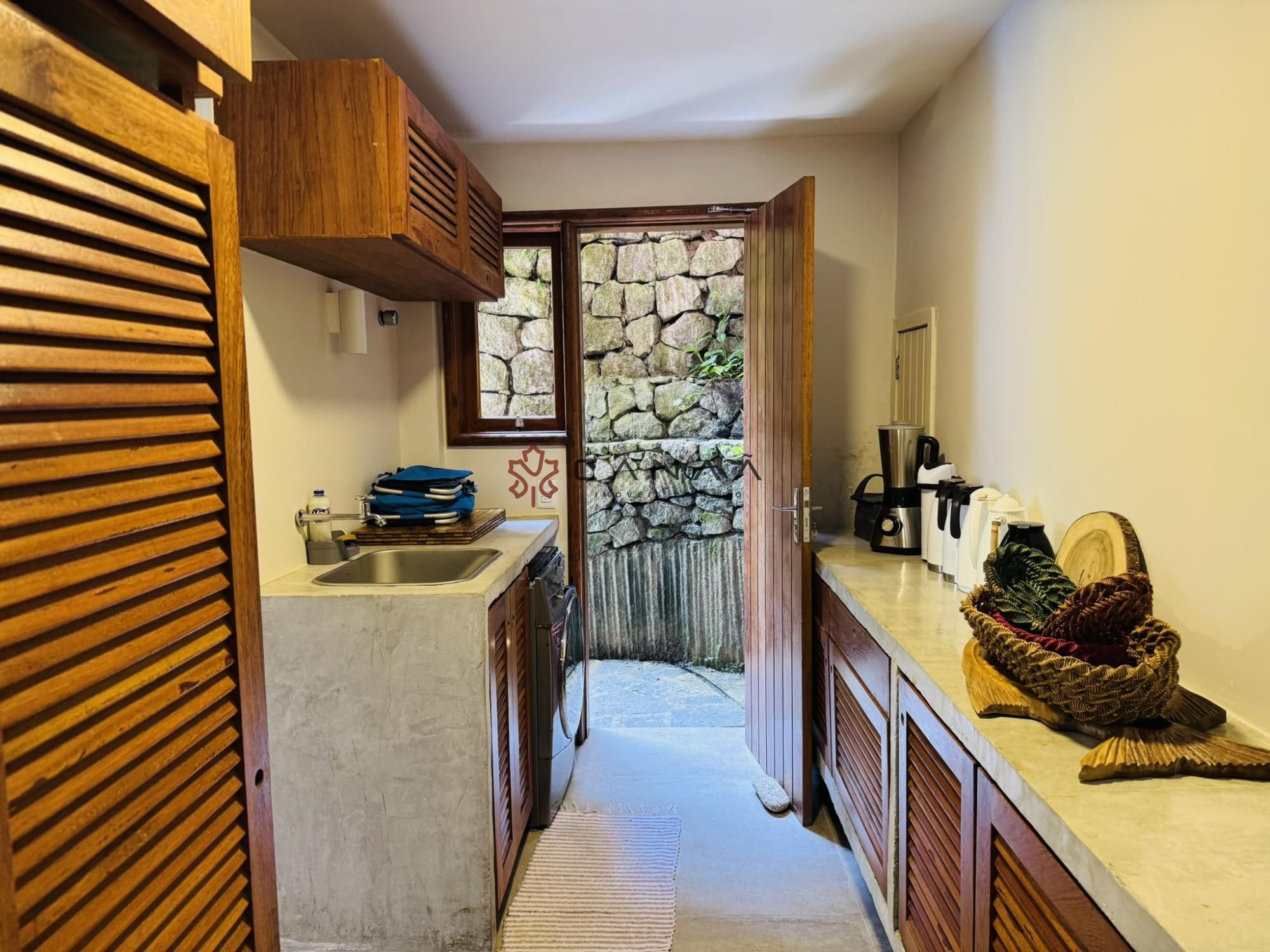 Casa à venda com 4 quartos, 260m² - Foto 17