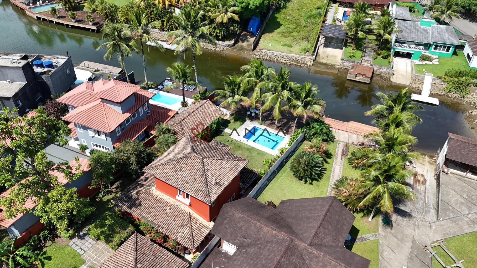 Casa de Condomínio à venda e temporada com 4 quartos, 266m² - Foto 8