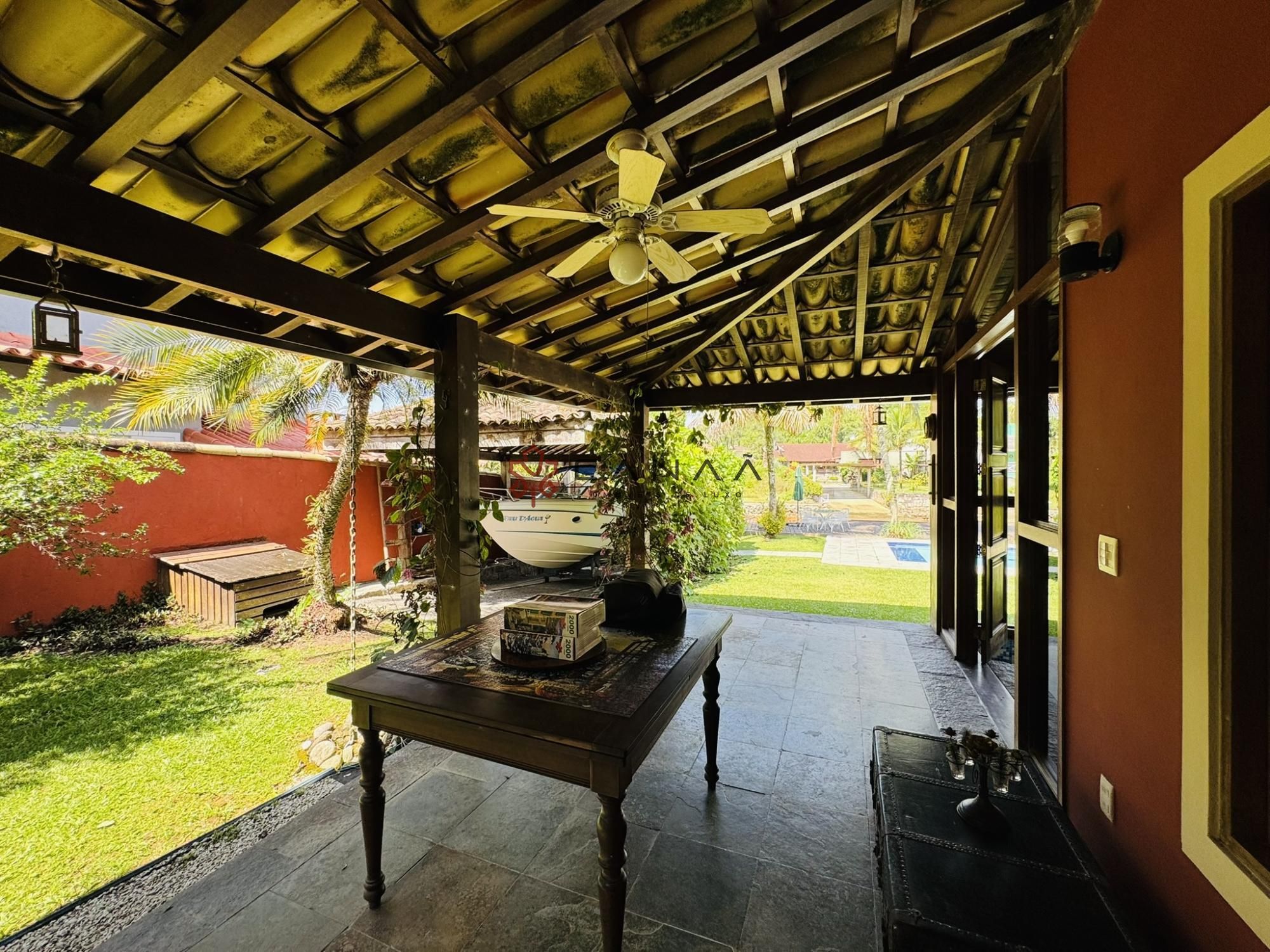 Casa de Condomínio à venda e temporada com 4 quartos, 266m² - Foto 13