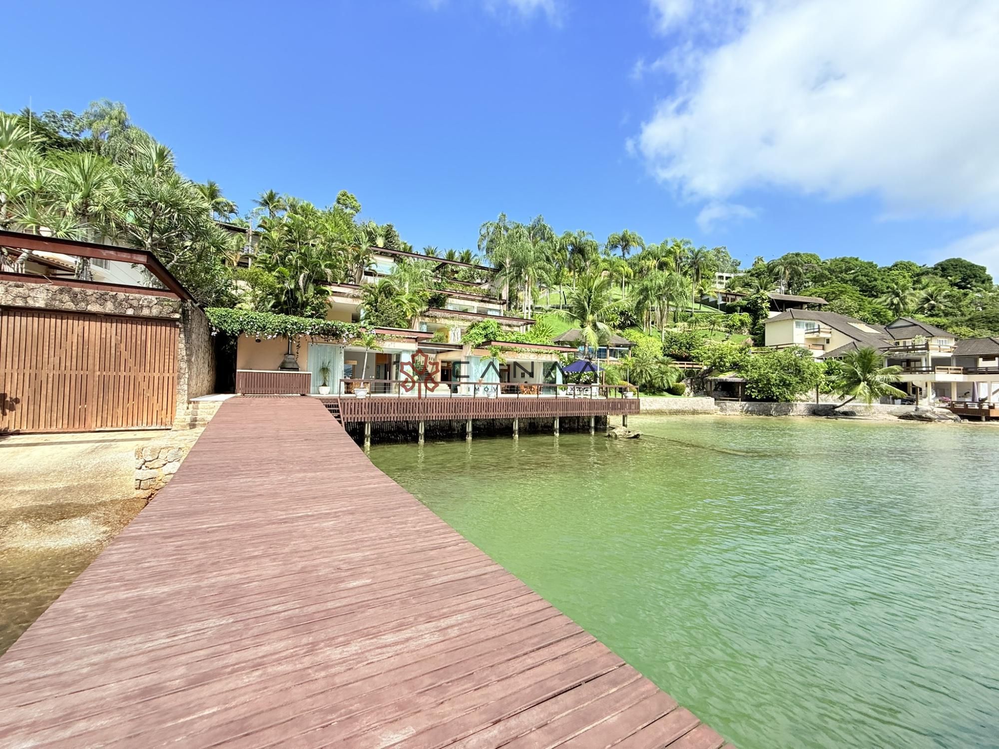 Casa de Condomínio à venda com 6 quartos, 650m² - Foto 2