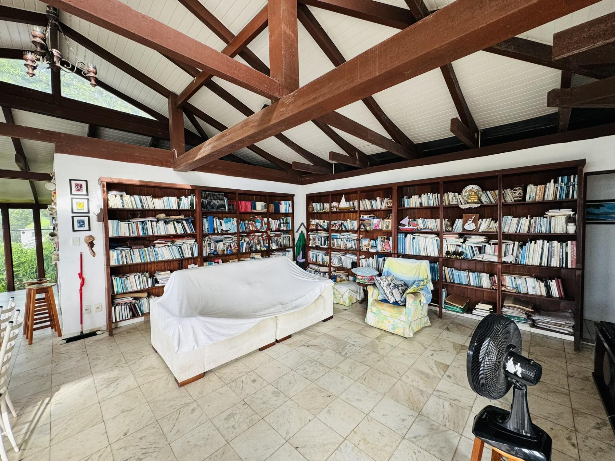 Casa à venda com 2 quartos, 333m² - Foto 15