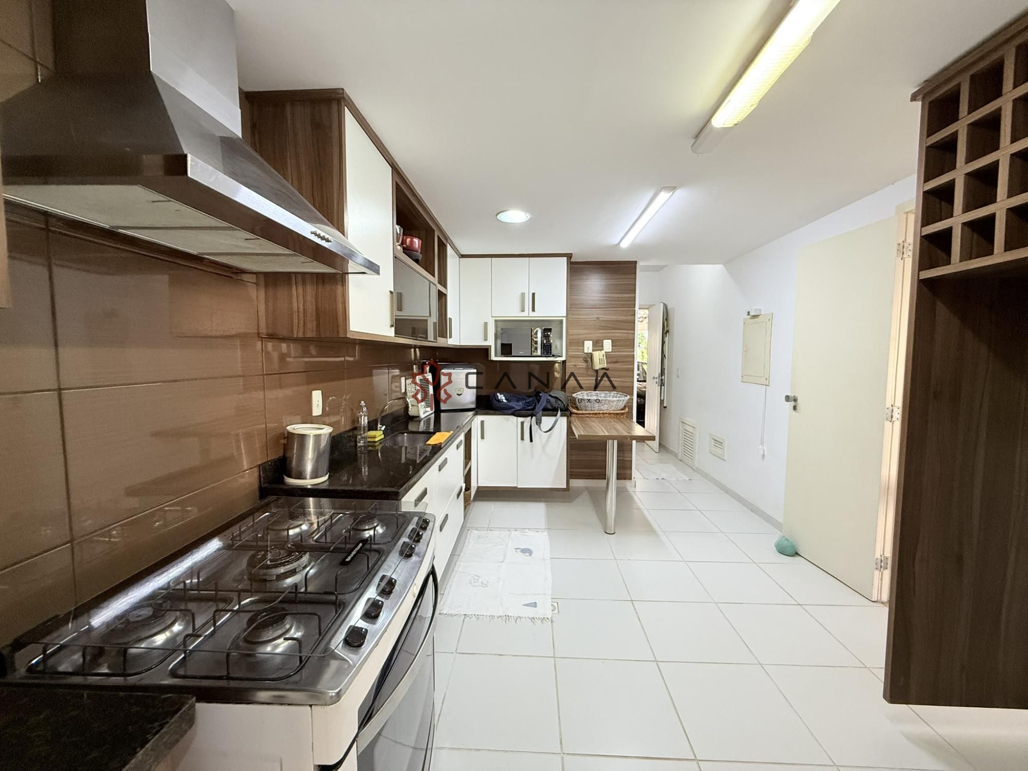 Casa de Condomínio à venda e aluguel com 4 quartos, 199m² - Foto 13