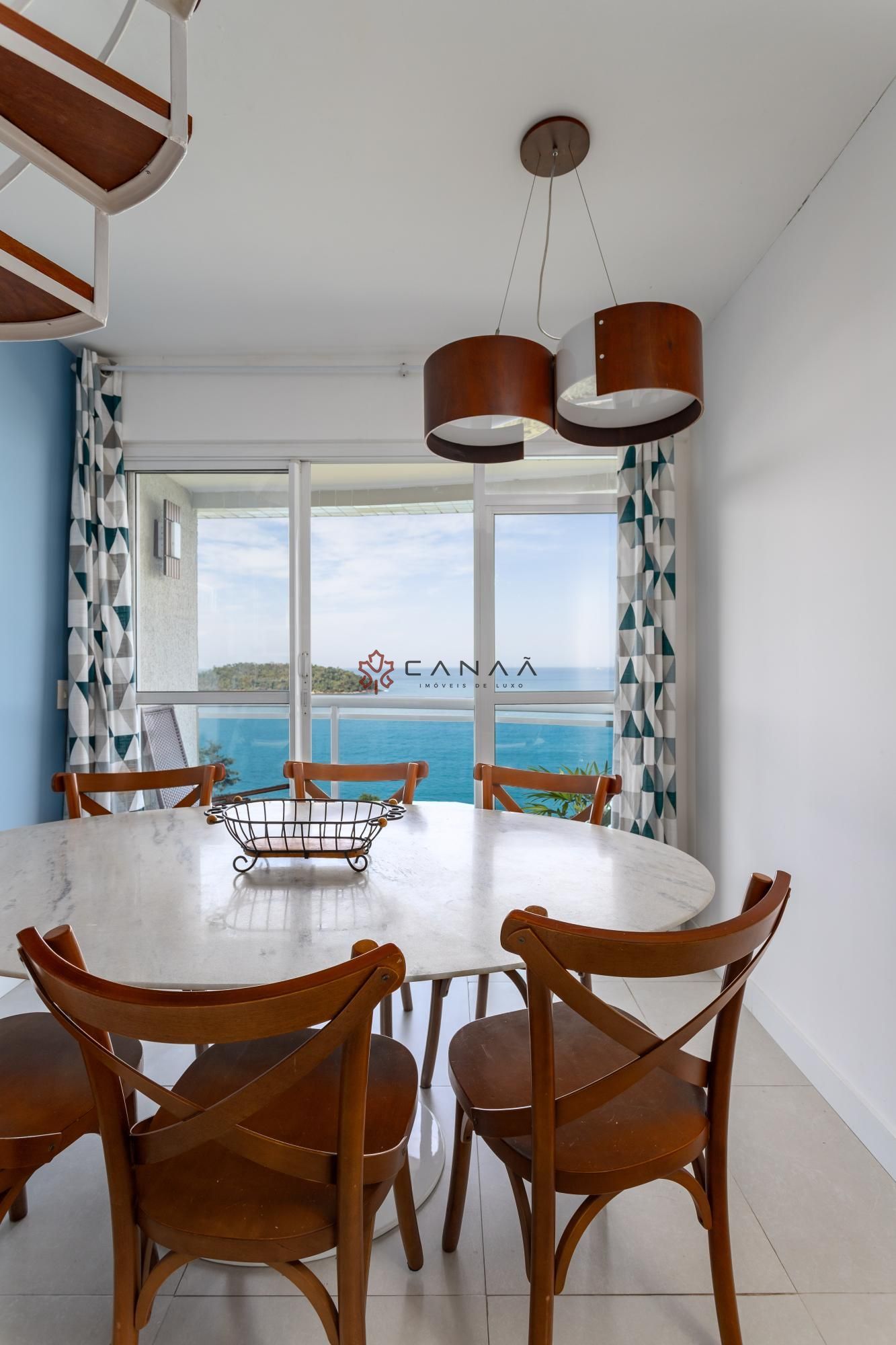 Apartamento à venda com 3 quartos, 144m² - Foto 2