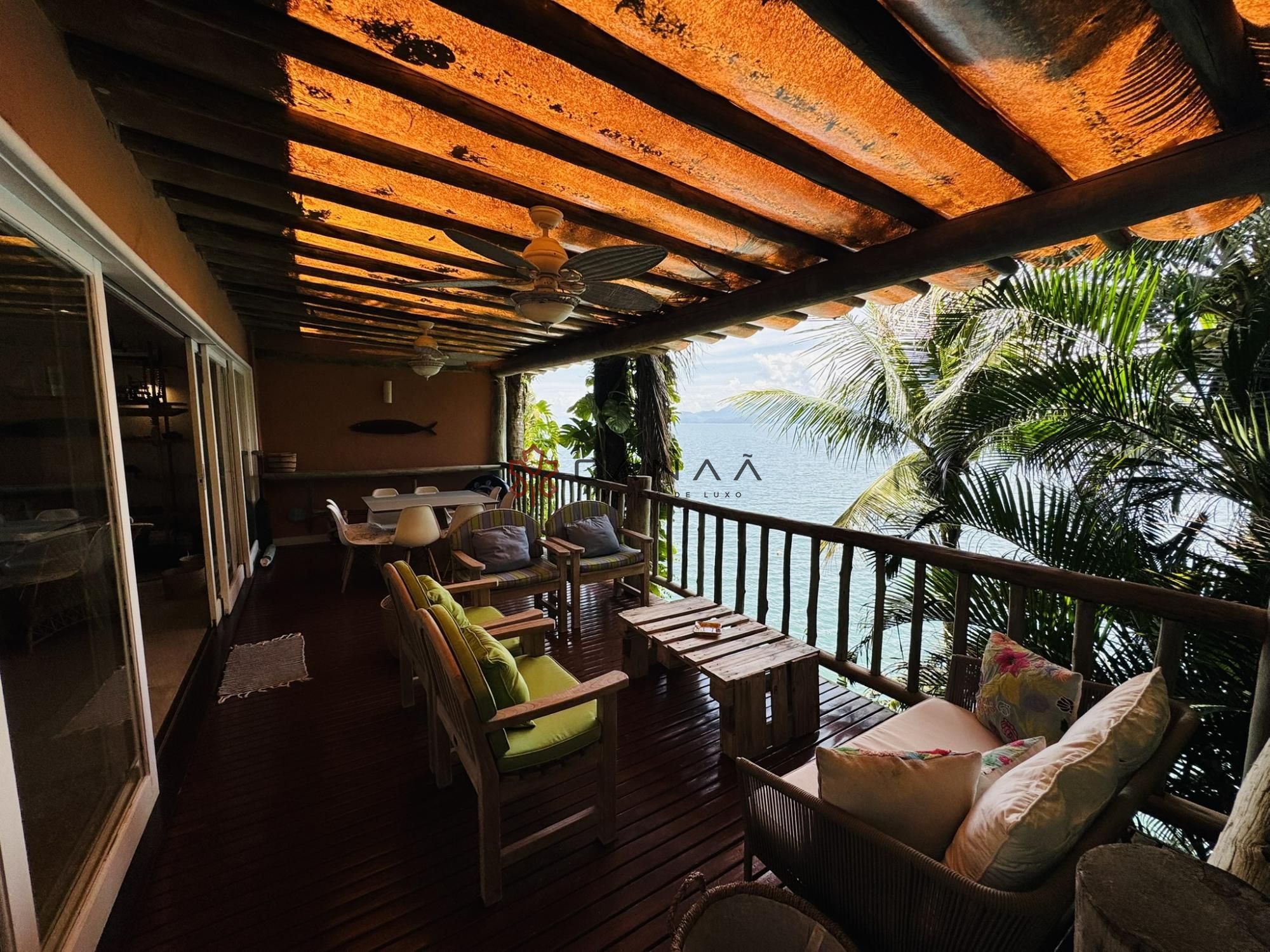 Casa à venda com 4 quartos, 260m² - Foto 3