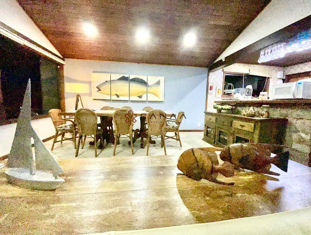 Casa à venda com 5 quartos, 313m² - Foto 8