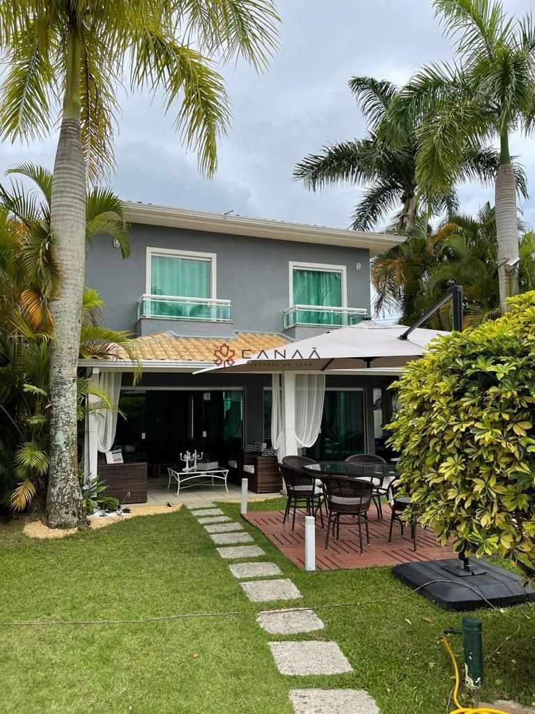 Casa de Condomínio à venda com 4 quartos, 232m² - Foto 1