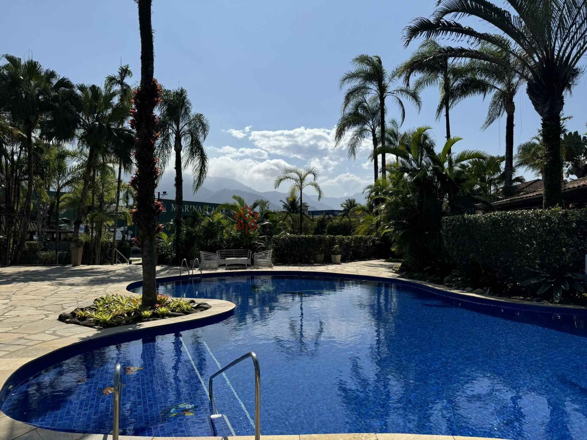 Casa de Condomínio à venda com 4 quartos, 300m² - Foto 9