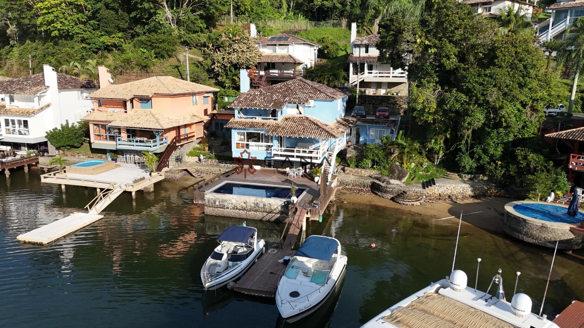 Casa de Condomínio à venda com 8 quartos, 500m² - Foto 5