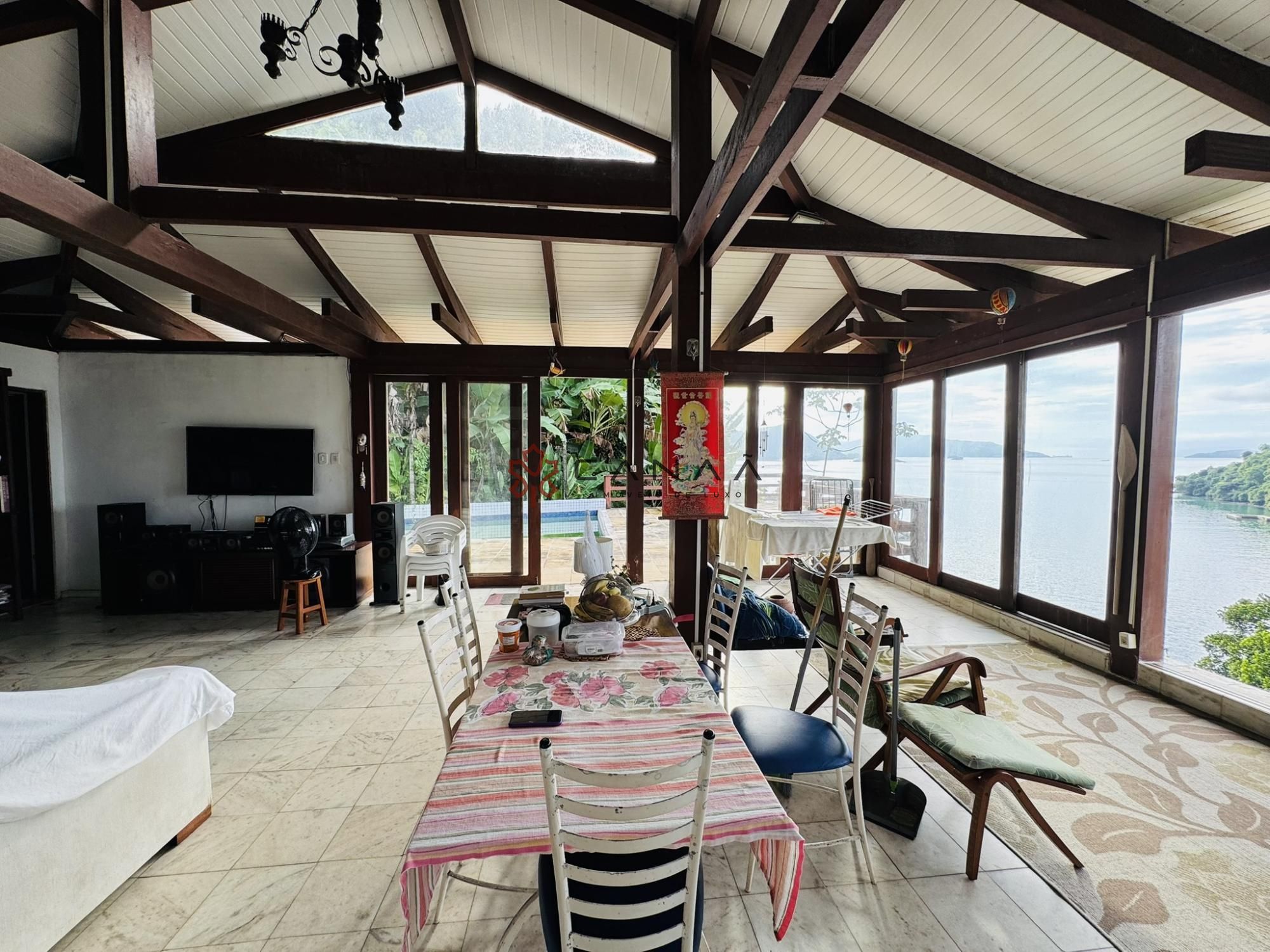 Casa à venda com 2 quartos, 333m² - Foto 14