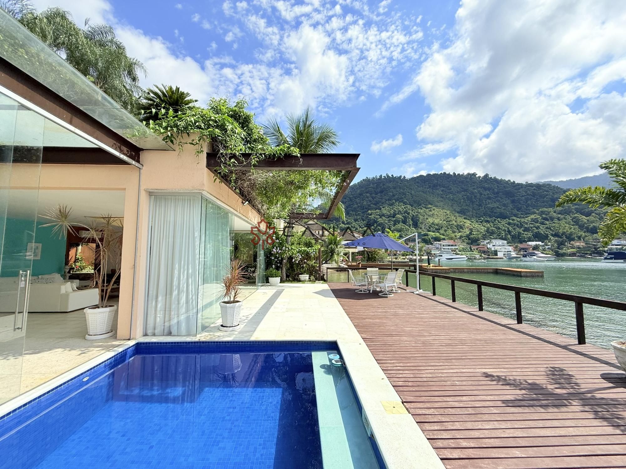Casa de Condomínio à venda com 6 quartos, 650m² - Foto 47