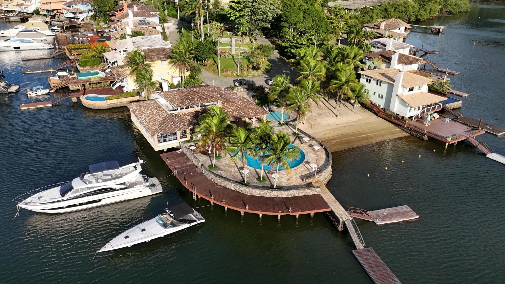 Casa de Condomínio à venda com 8 quartos, 500m² - Foto 45