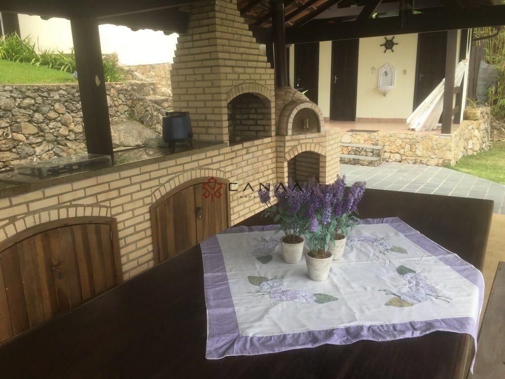 Casa à venda com 4 quartos, 299m² - Foto 10