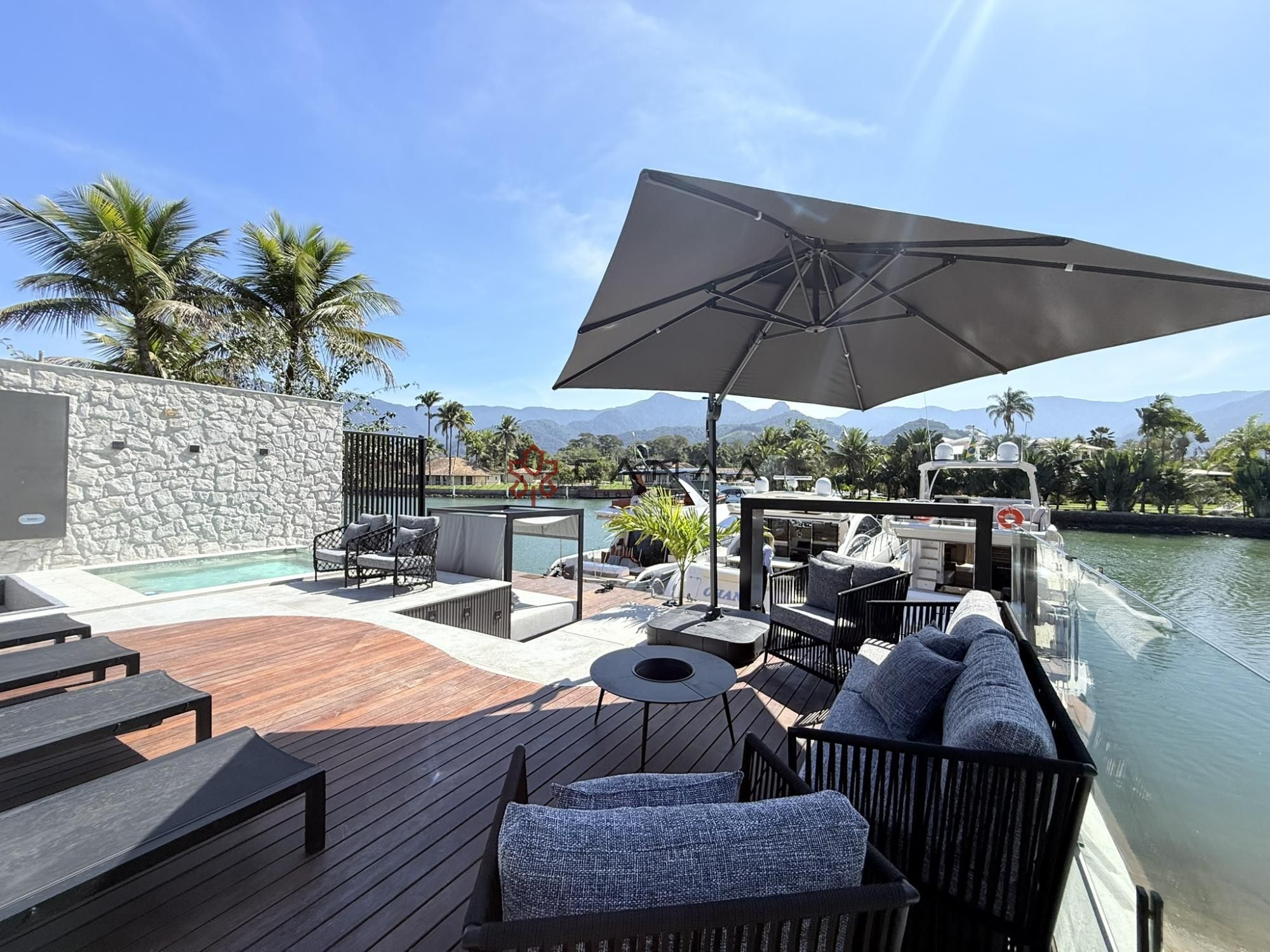 Casa de Condomínio à venda com 6 quartos, 970m² - Foto 9