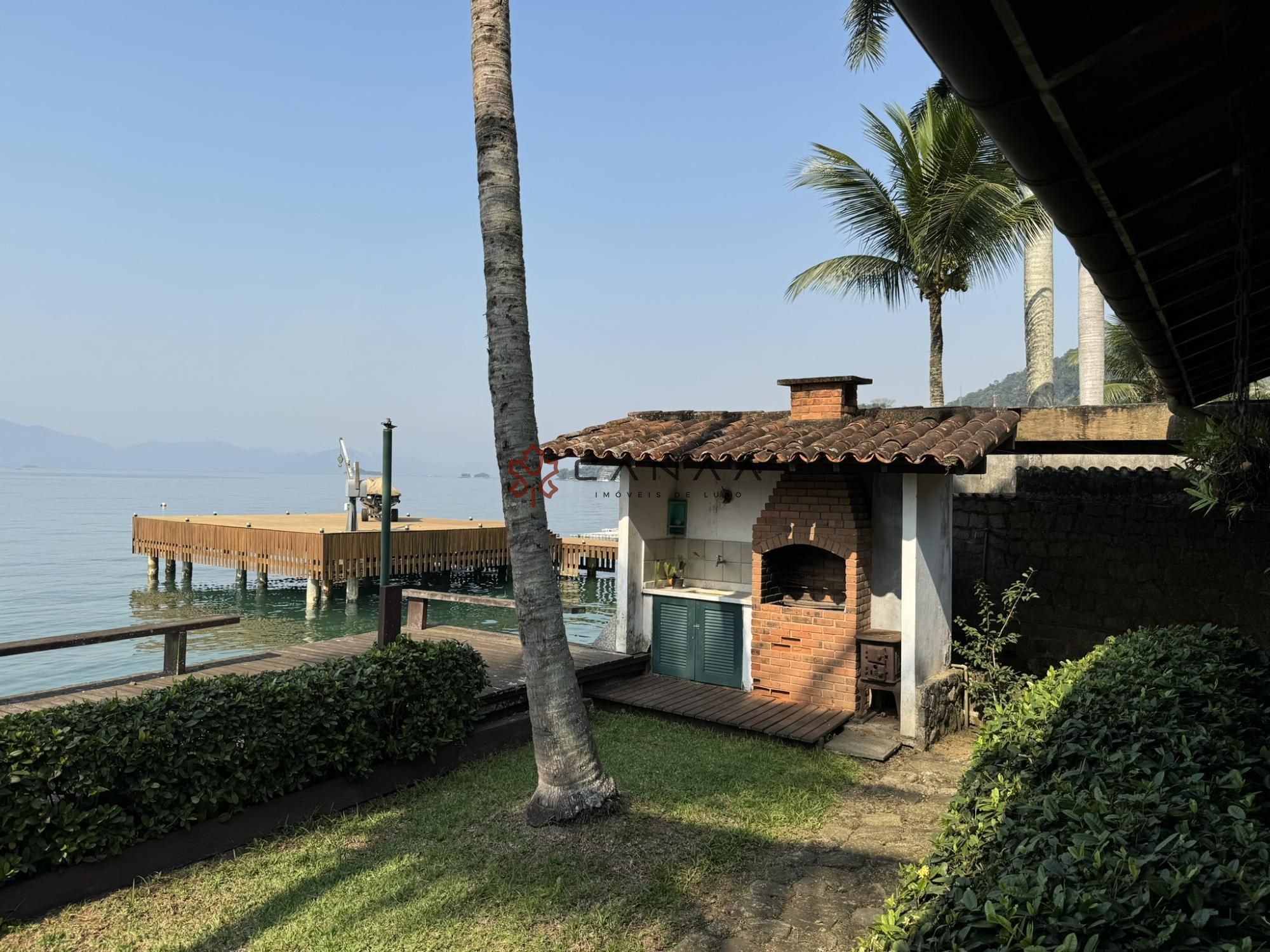 Casa à venda com 2 quartos, 197m² - Foto 3