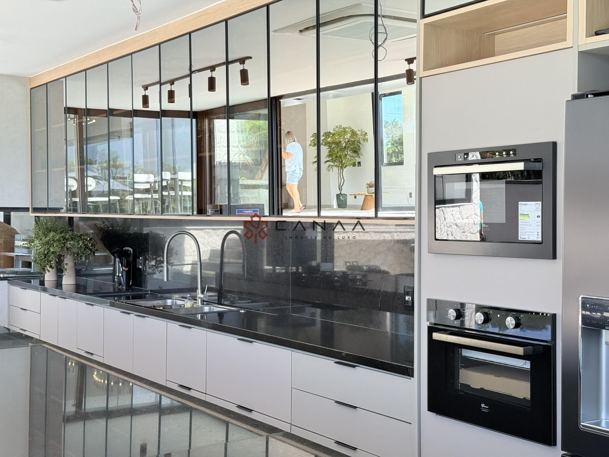 Casa de Condomínio à venda com 6 quartos, 970m² - Foto 32