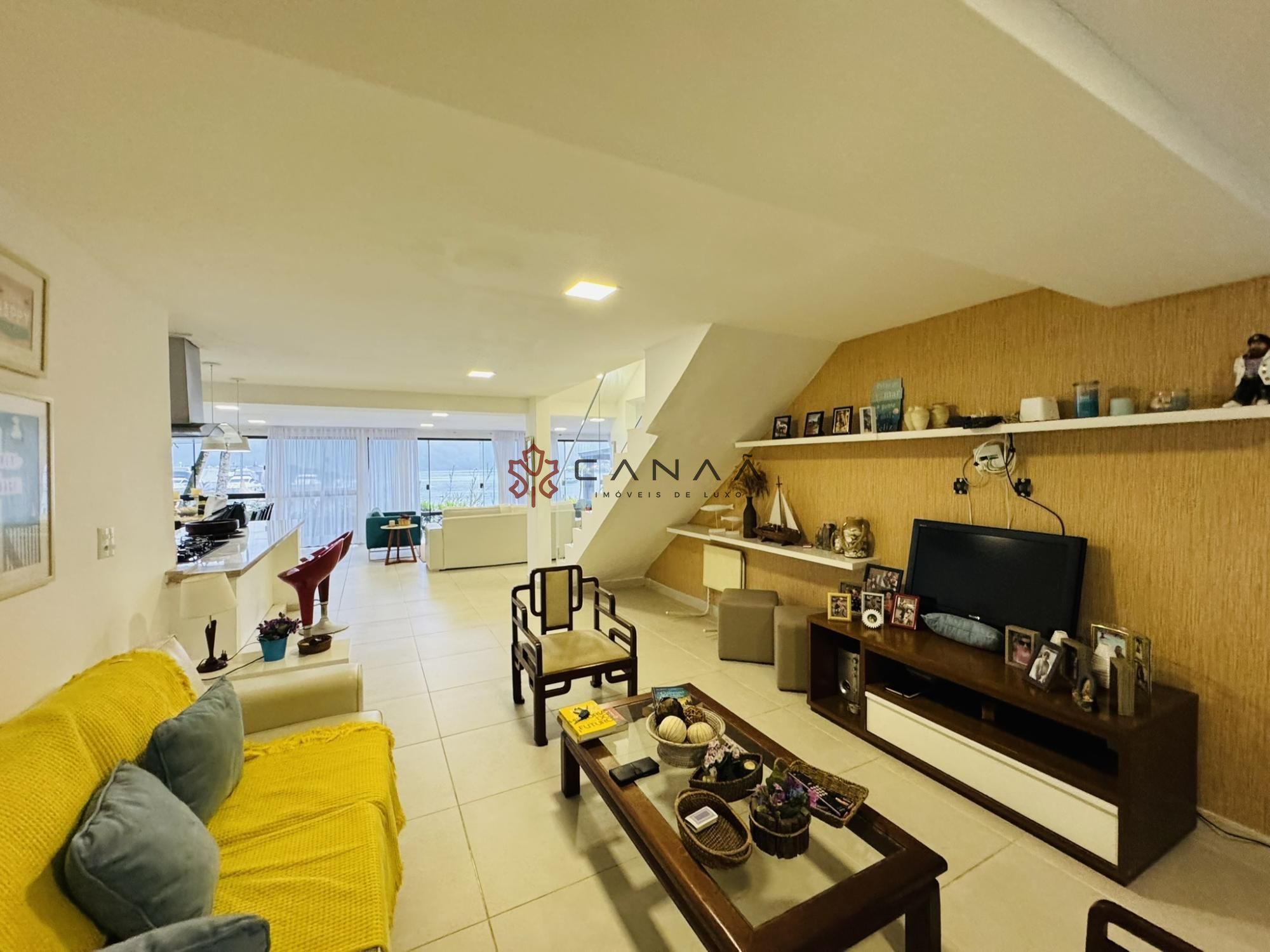 Casa de Condomínio à venda com 4 quartos, 250m² - Foto 8