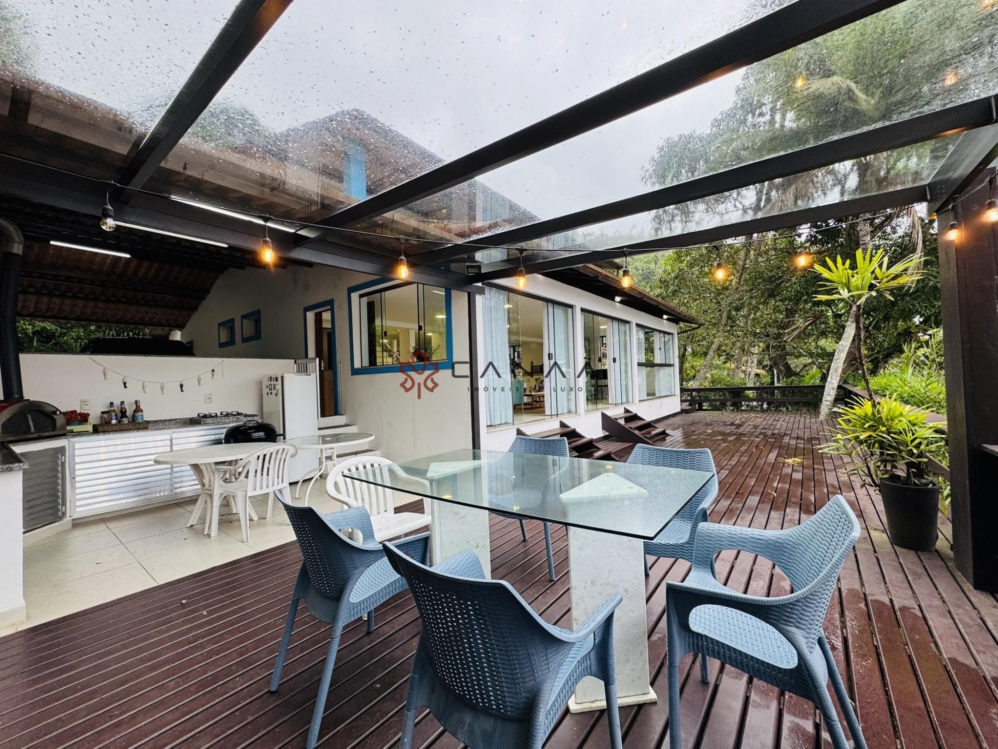 Casa de Condomínio à venda com 4 quartos, 250m² - Foto 4