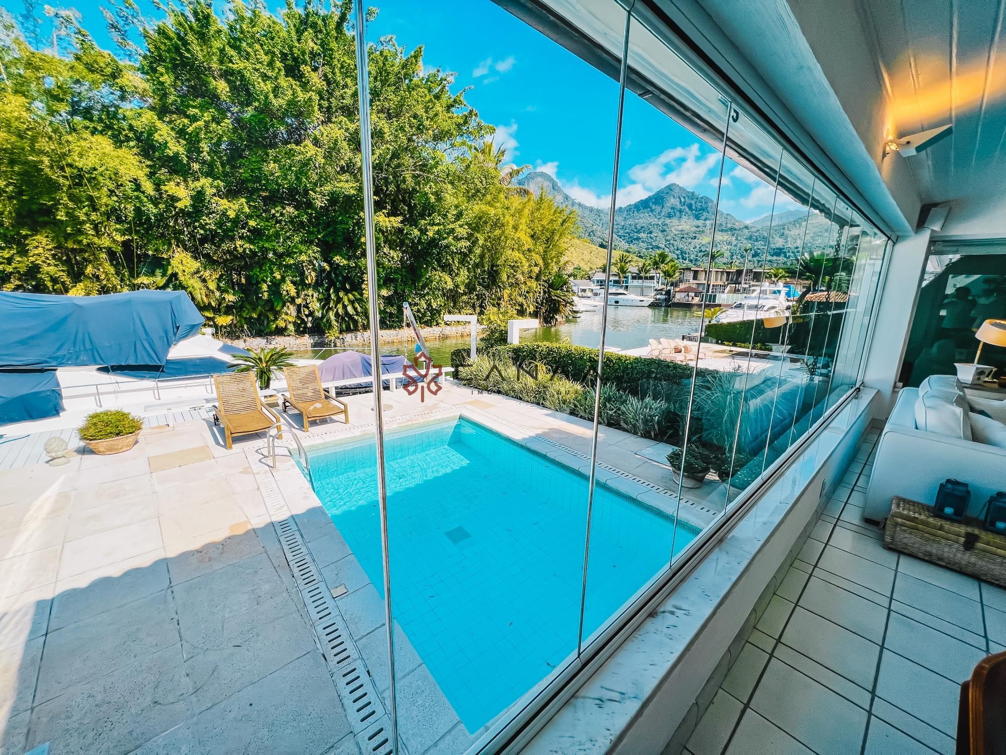Casa de Condomínio à venda com 6 quartos, 400m² - Foto 25