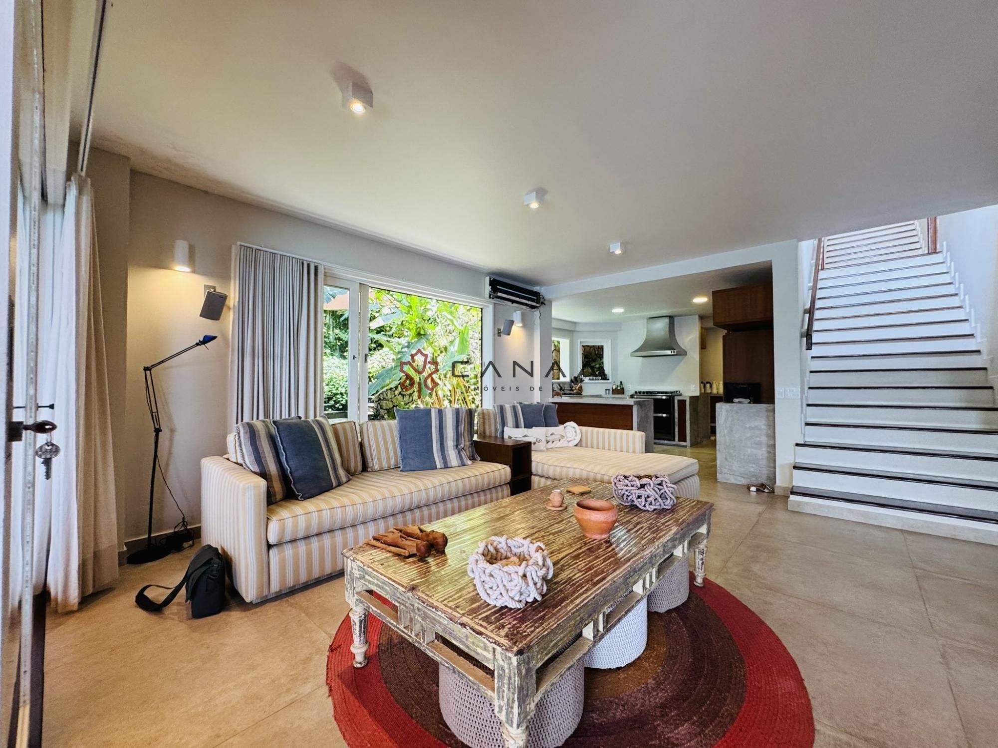 Casa à venda com 4 quartos, 260m² - Foto 12