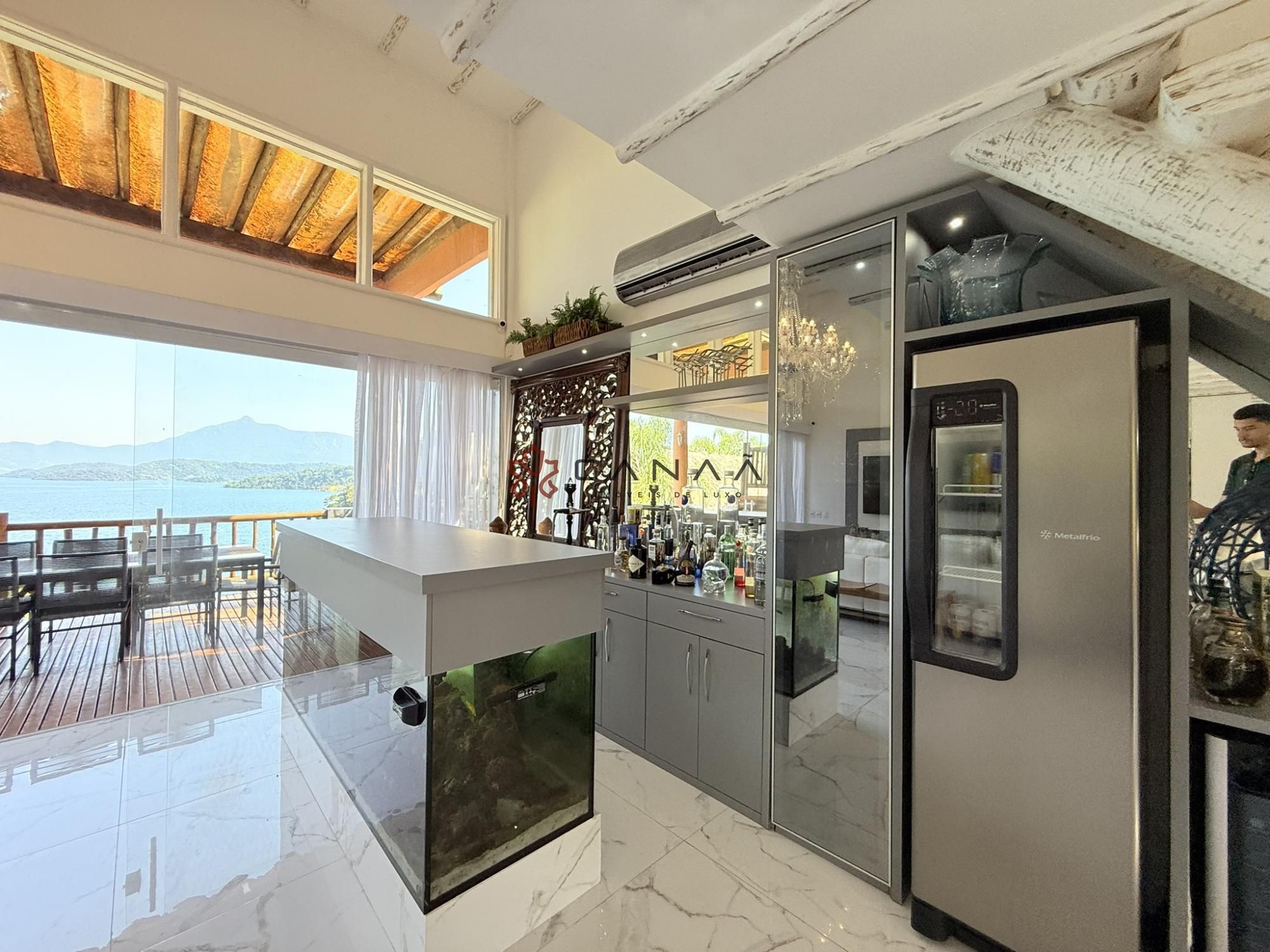 Casa de Condomínio à venda com 4 quartos, 249m² - Foto 32