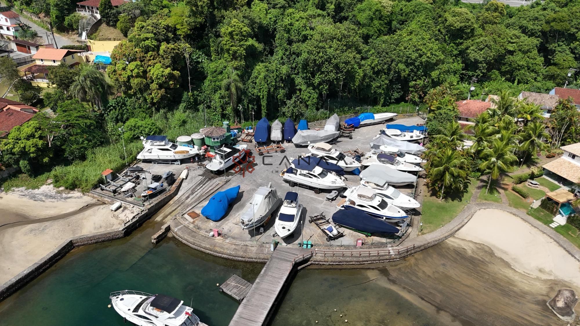 Casa de Condomínio à venda com 4 quartos, 250m² - Foto 28