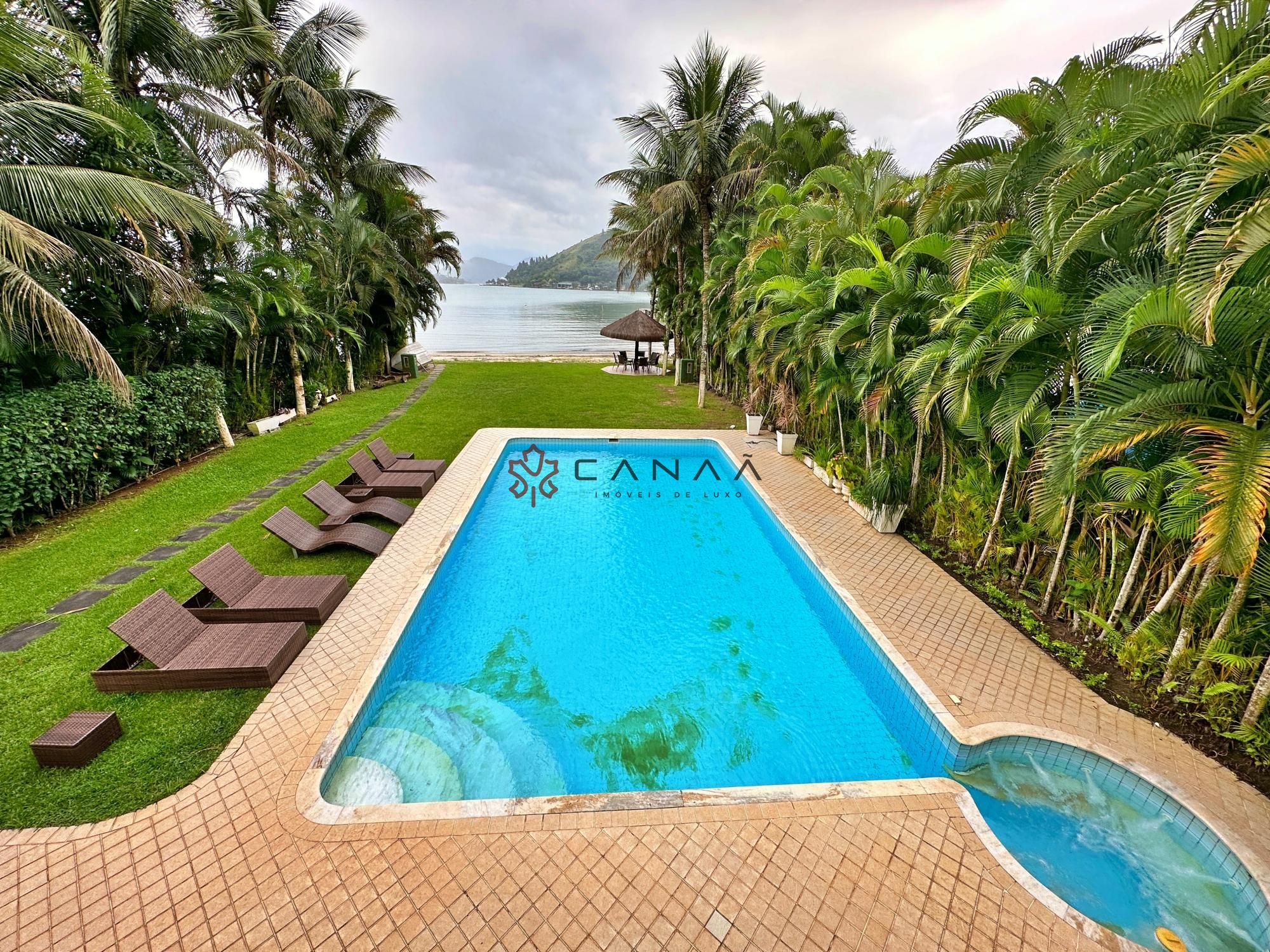 Casa à venda com 5 quartos, 600m² - Foto 15