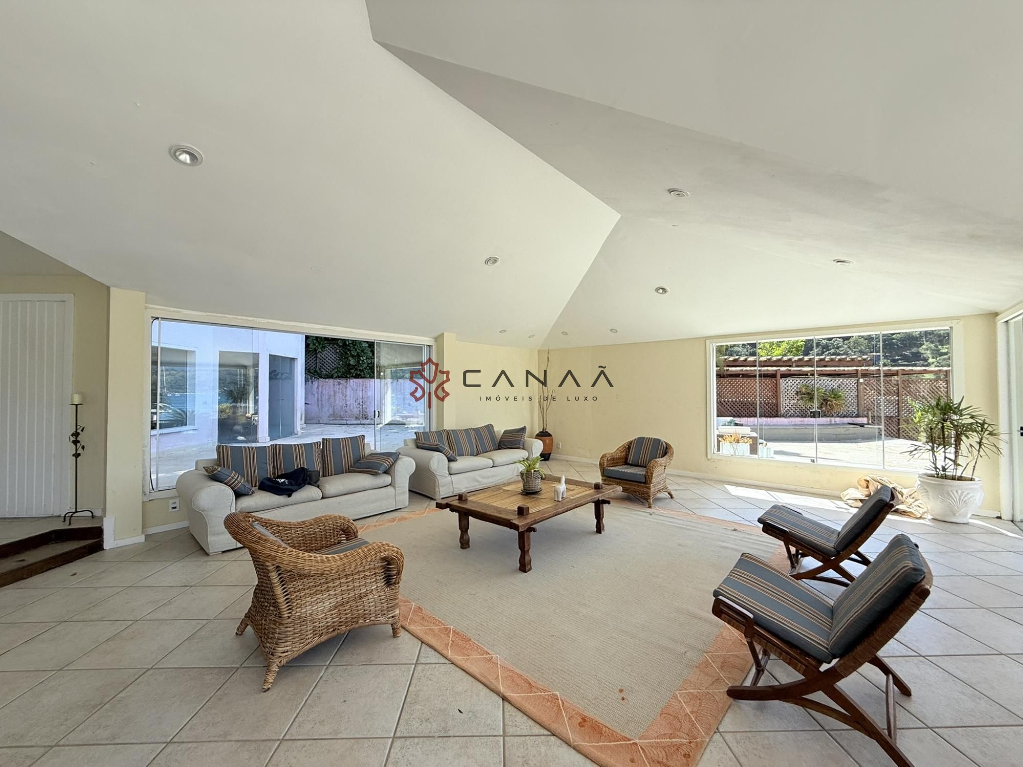 Casa de Condomínio à venda com 8 quartos, 540m² - Foto 33
