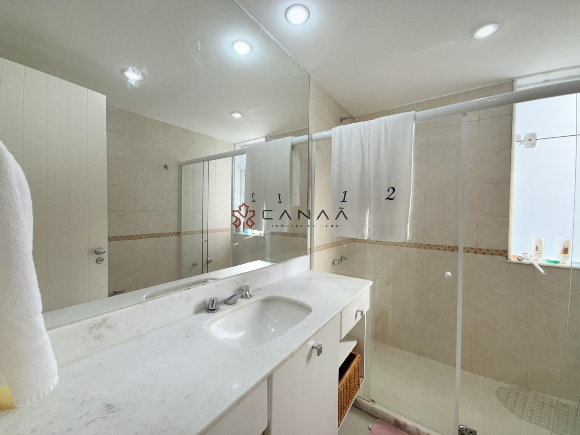 Casa de Condomínio à venda com 8 quartos, 500m² - Foto 42